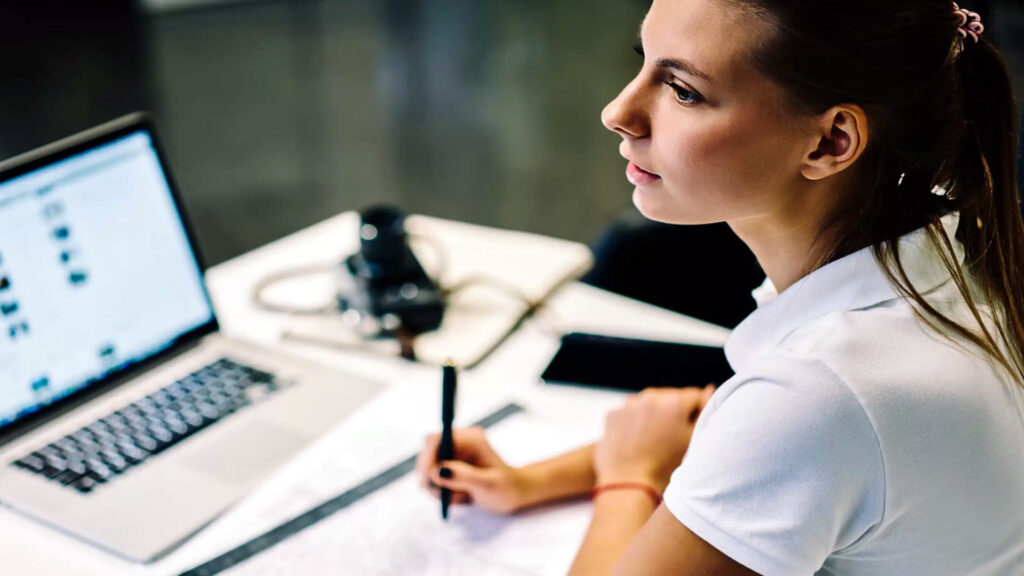 ADHD vs bipolar disorder symptoms comparison chart and key differences